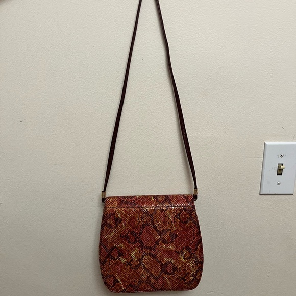 Elegant Red Snake Print Women's Bag - Picture 2 of 5